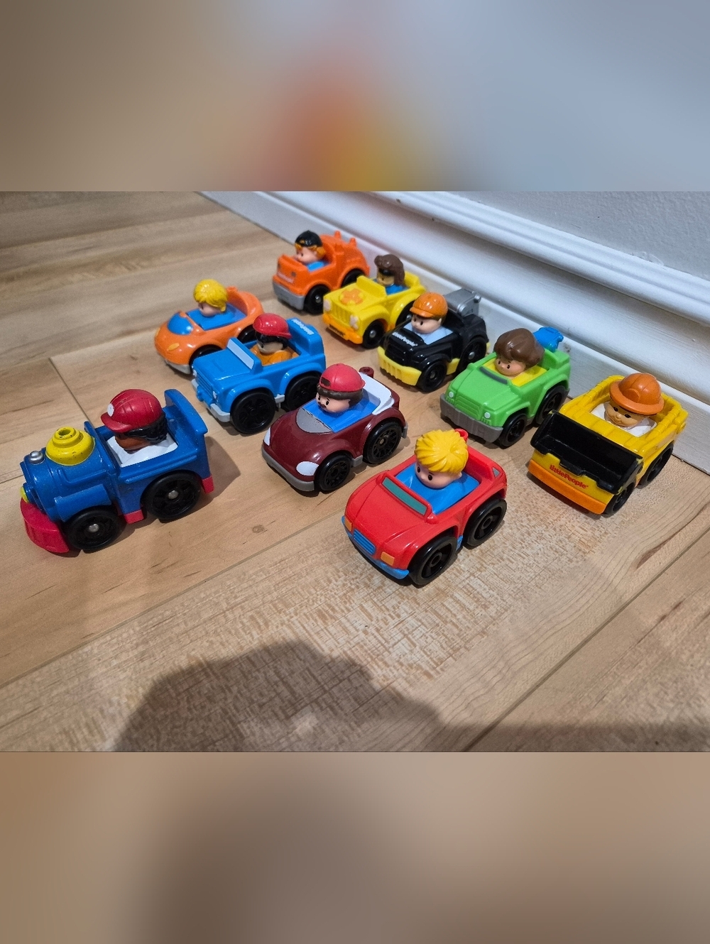 10 Fisher Price Little People Wheelies - Picture 2 of 2